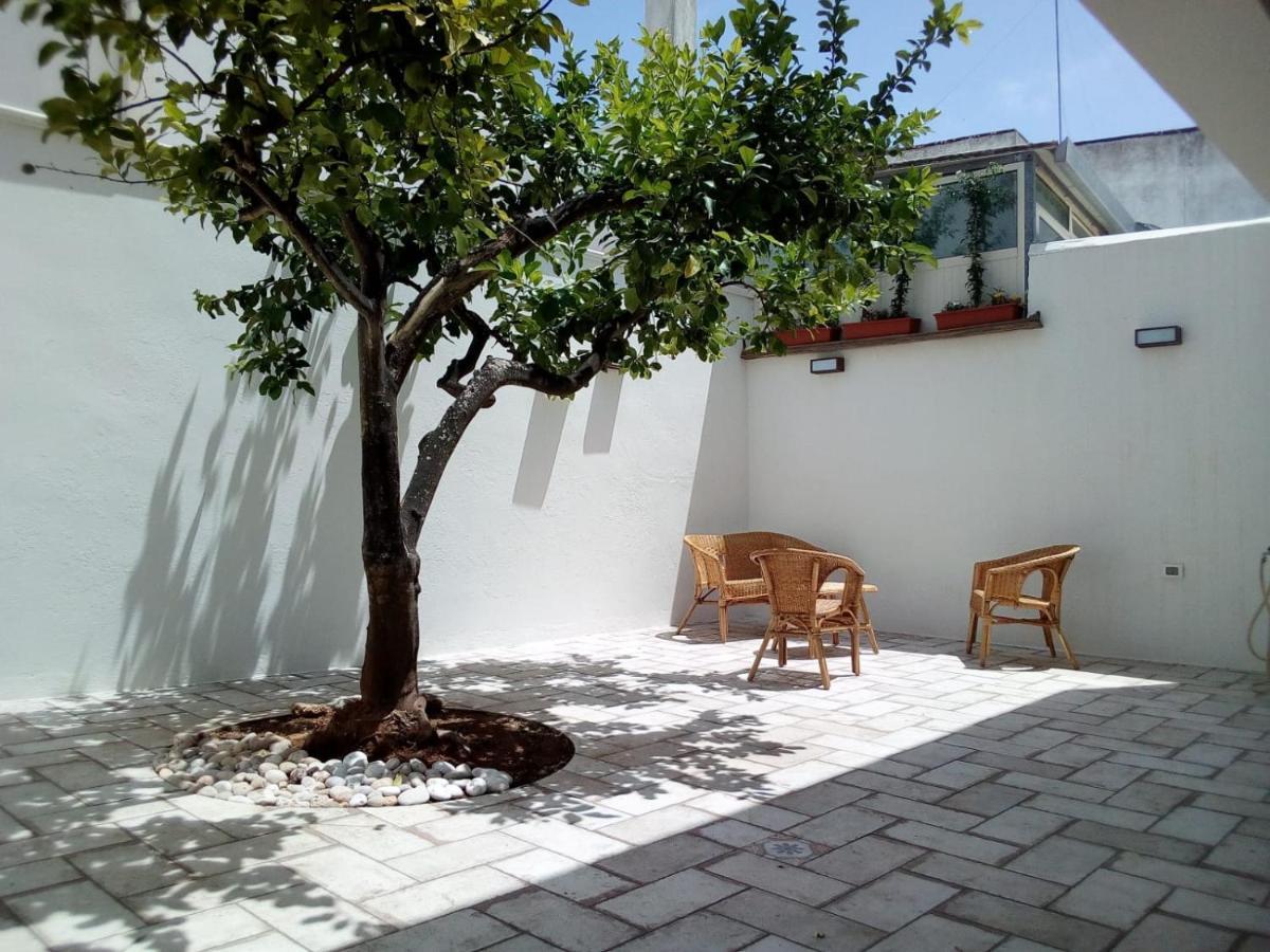 Cortile Calinea Bed and Breakfast Castrignano del Capo Eksteriør billede